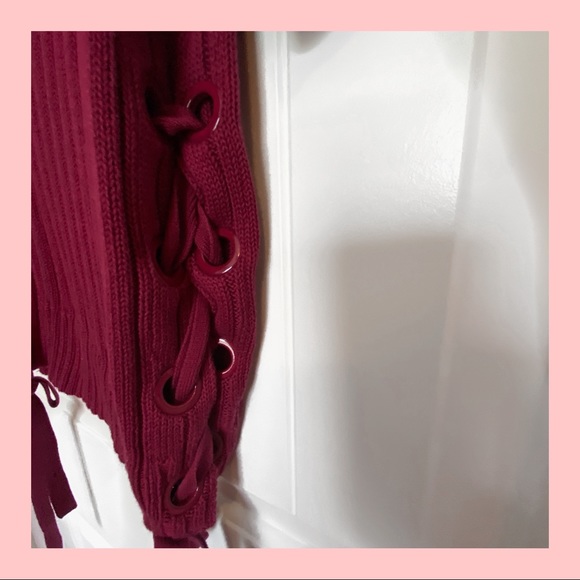 Express Sweater - Picture 4 of 4